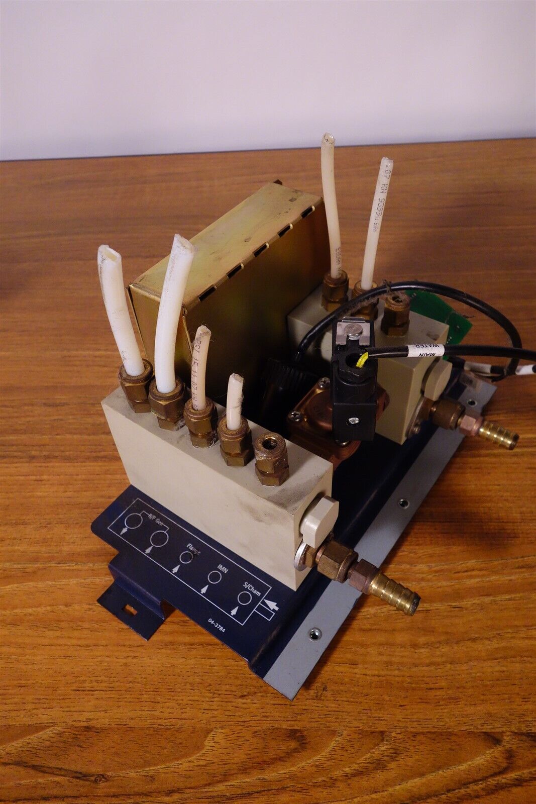  Varian Bruker 820-MS ICP Mass Spectrometer Gas Manifold / Solenoid Parts