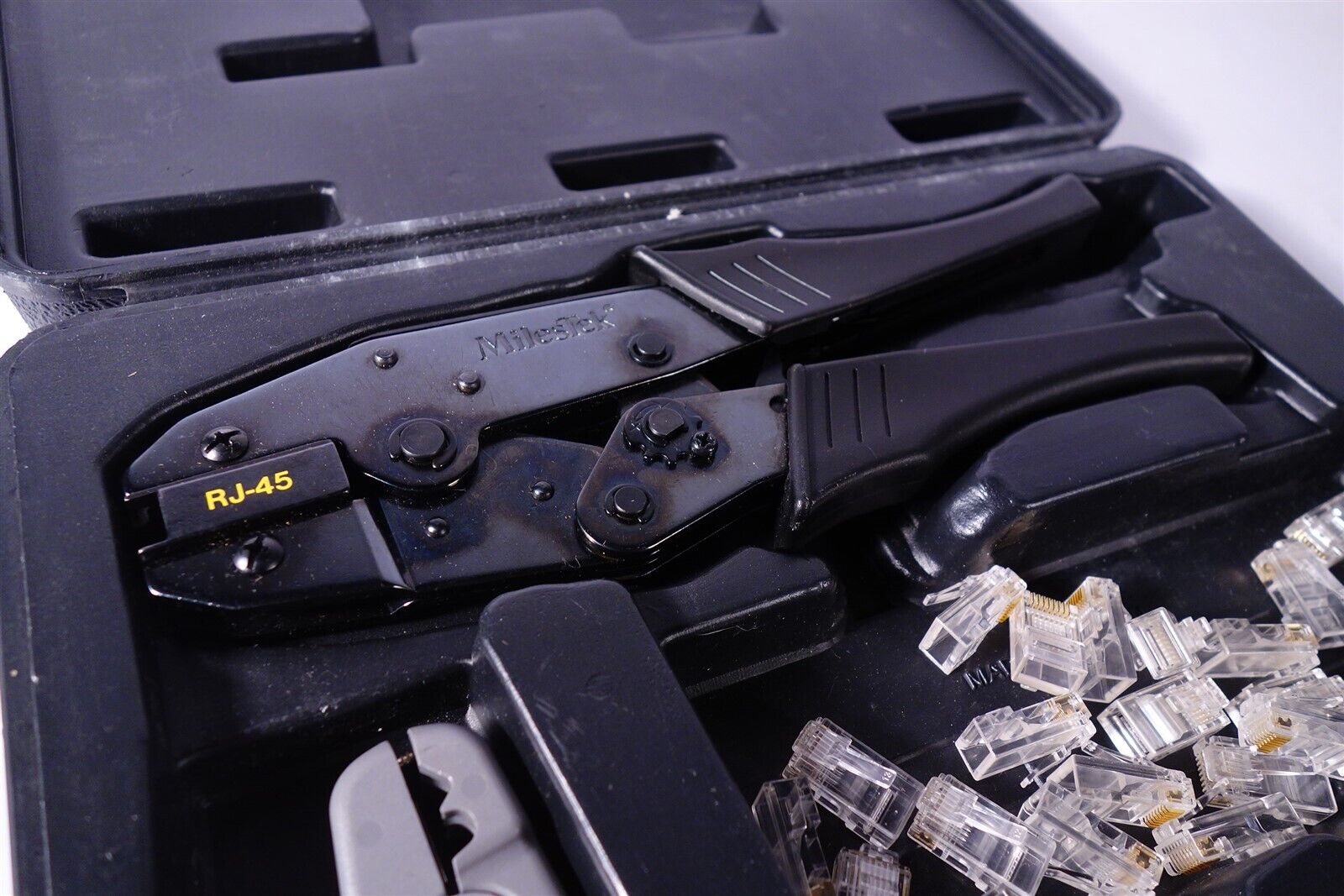 Milestek RJ-45 Basic Network Kit Cat5 Cat6 Stripping/Crimping Tool W/ Case Used