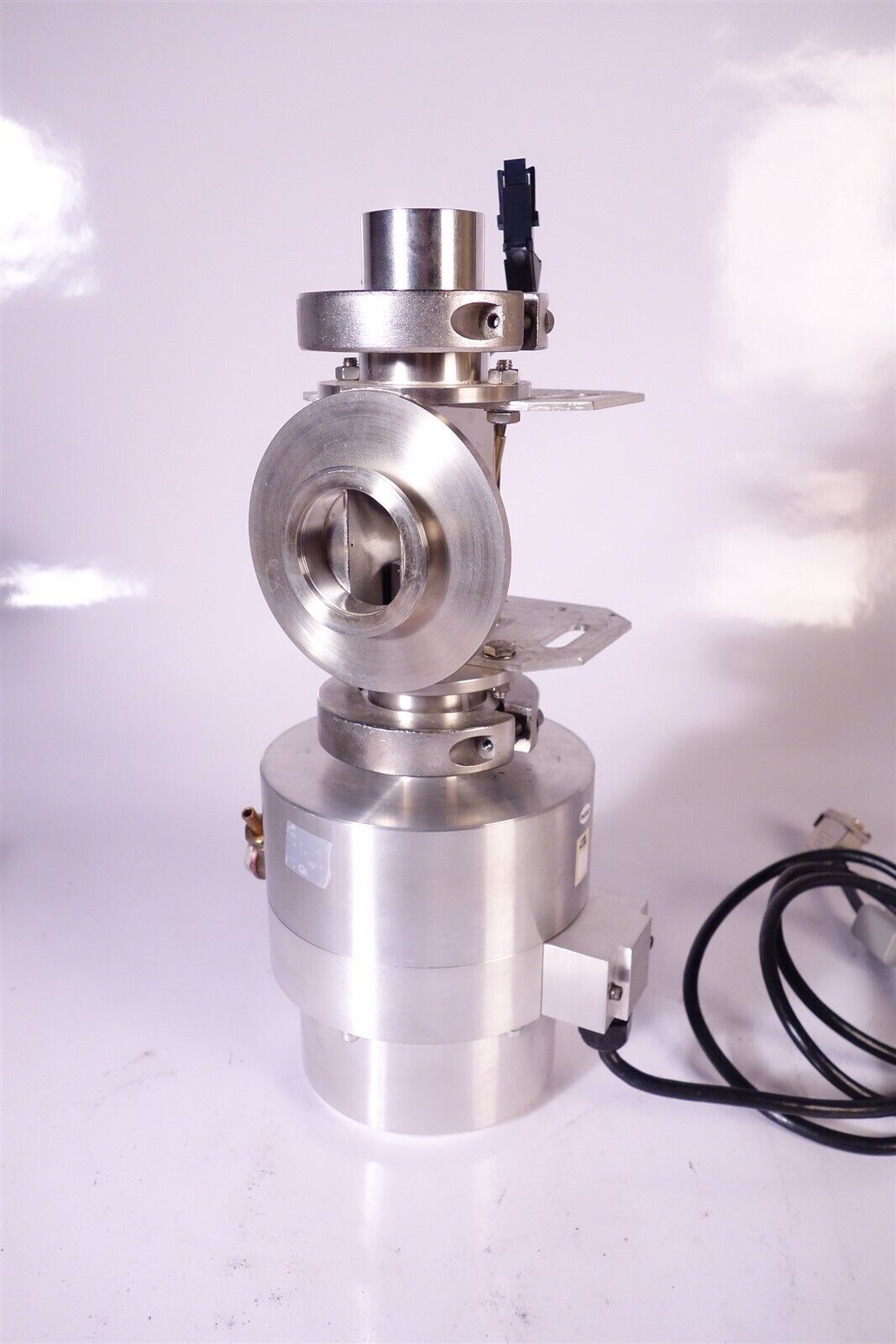 Kratos / Varian ? VAT ? Electron Gun / Detector Gas Analyzer Assembly identify? 