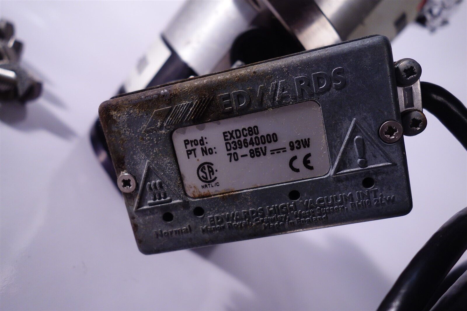 Edwards EXT70 / DN 63-K G1946-89002 EXDC80 Controller / Turbo Pump