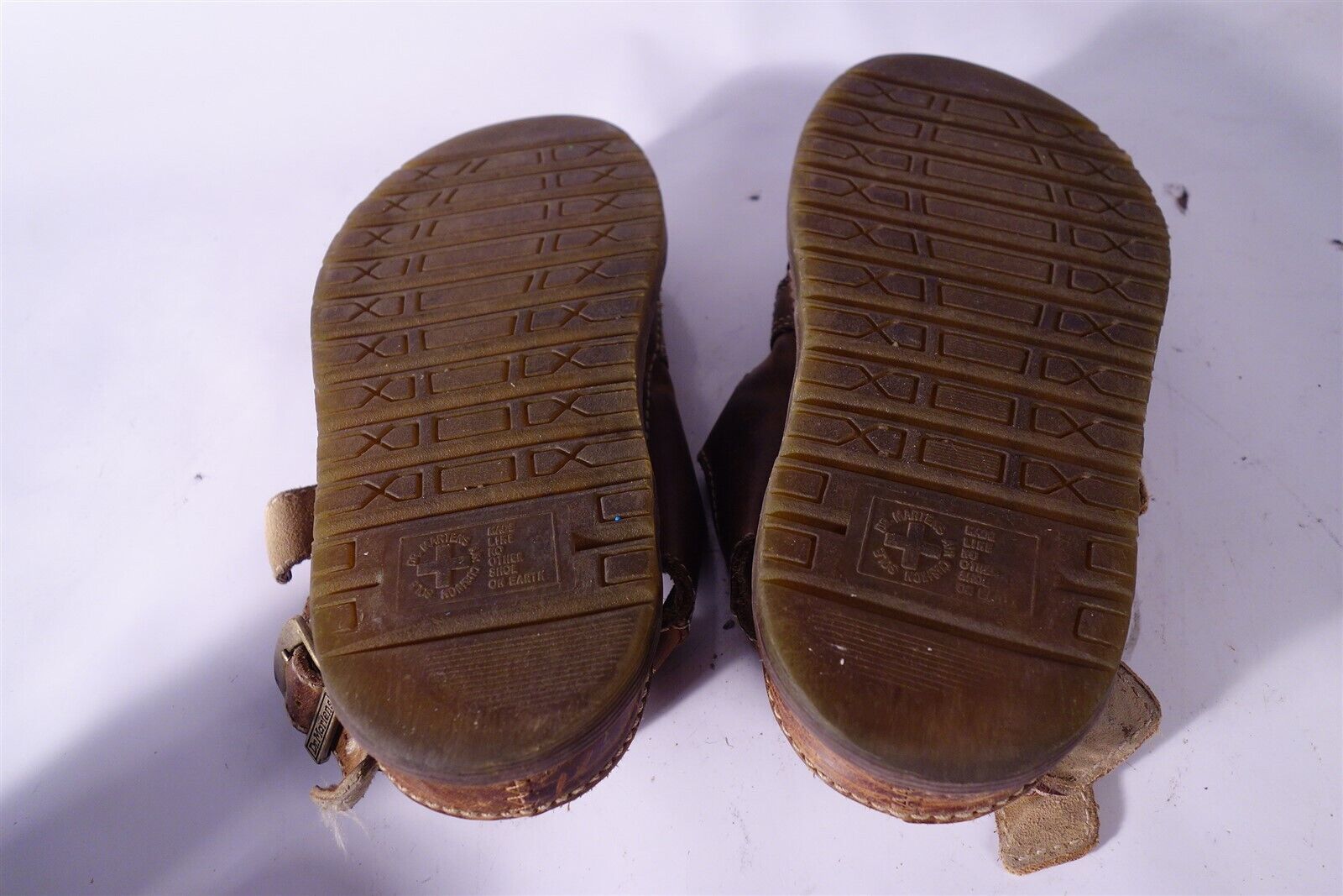 Doc Martin Grizzly sandals SZ 11M 