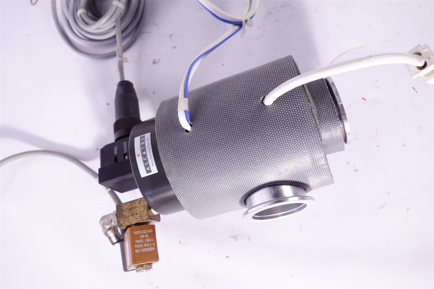 VAT / Alcatel 26332-KA41-0001 High Vacuum Valve / Tested, Working 