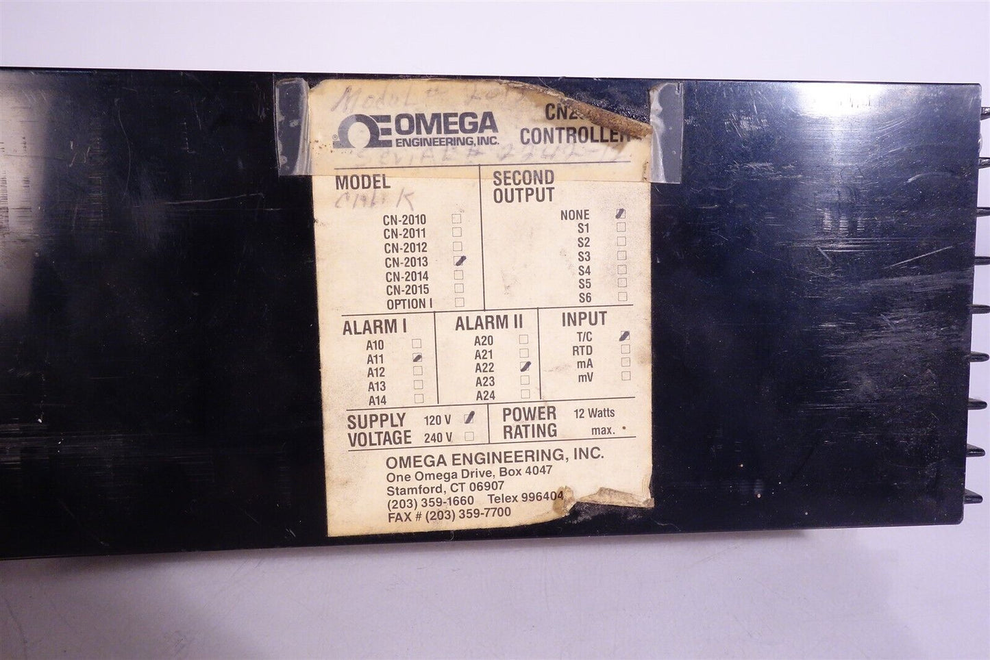 Omega CN2013 Programmable Temperature Controller