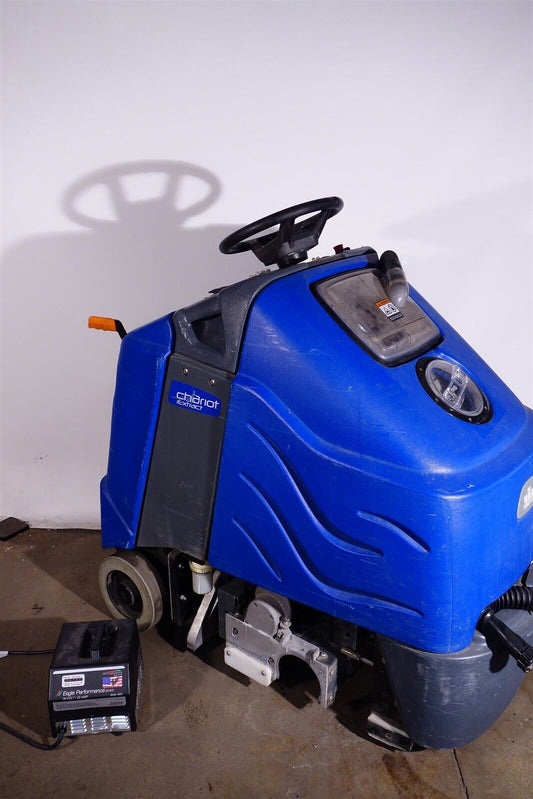 Only 65 Hours! Windsor Chariot iExtract Carpet Cleaner / Extractor / Cleaner 