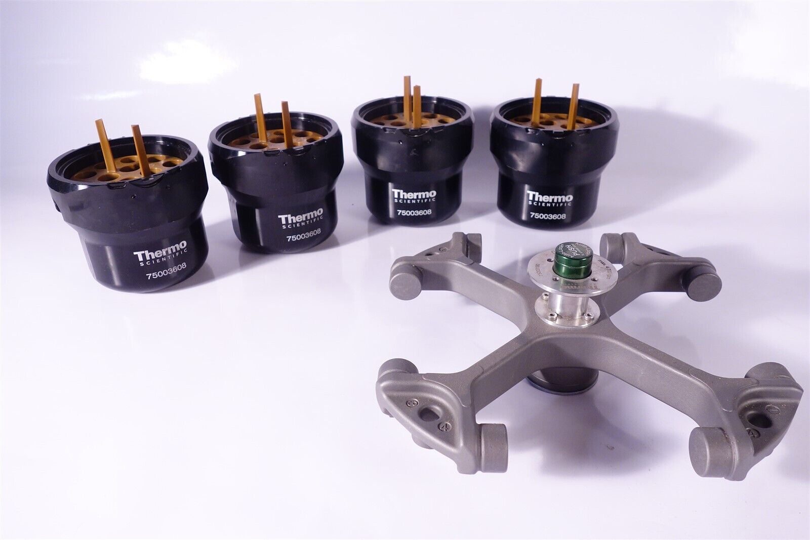 THERMO SCIENTIFIC 75003180 TX-750 ROTOR & 4 x 750 ML SWING ROUND BUCKET 75003608