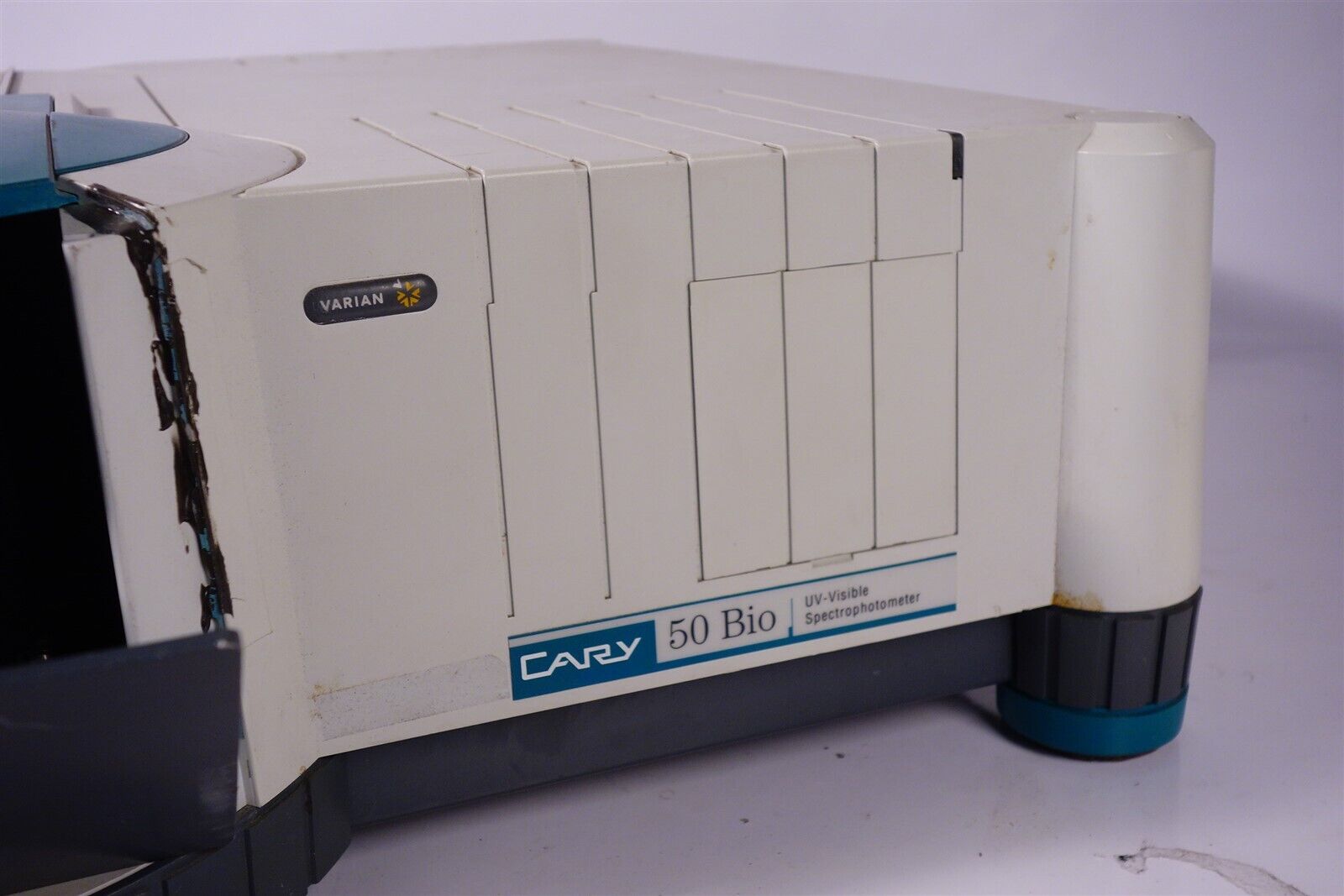 VARIAN Cary 50 UV-VIS Spectrophotometer with 18Cel Transporter 