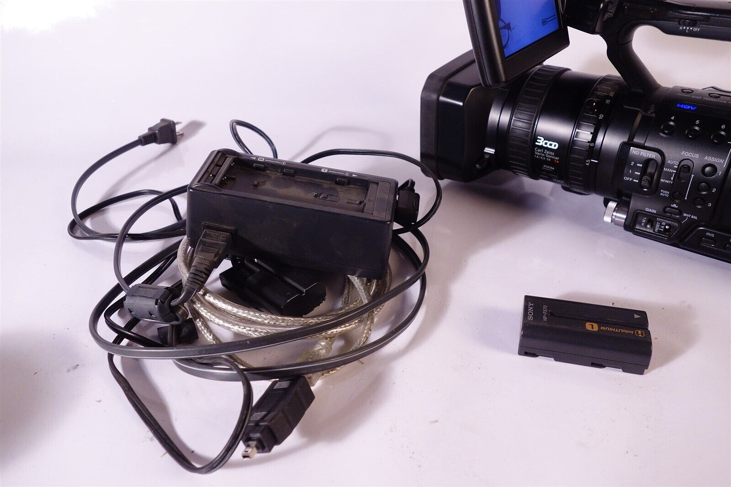 Sony HVR-Z1U Professional HDV Camcorder Video Camera High Definition 1080i