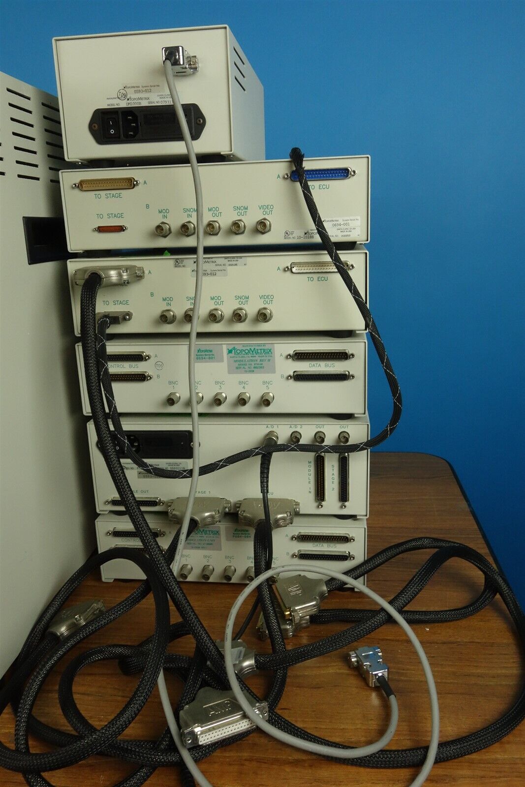 Topometrix Aurora Microscope Control Hardware Units Decoder / Modulator