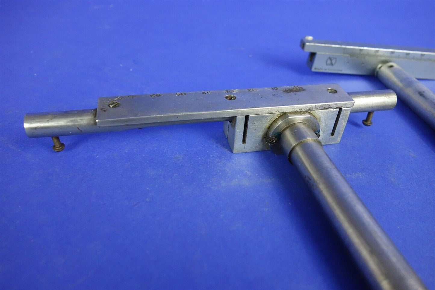 Remote / Pfeiffer / German Microscope long arm fixture / stage 