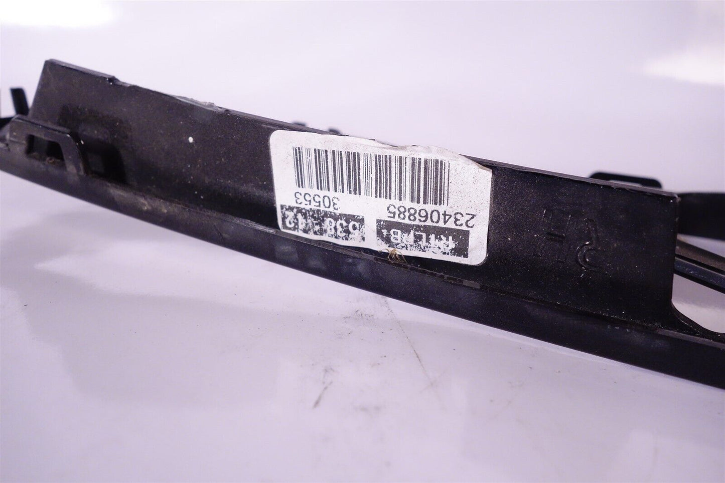 GM Carbon Flash Metallic Rear Fascia Turn Signal Lamp Trim Panel 23406885