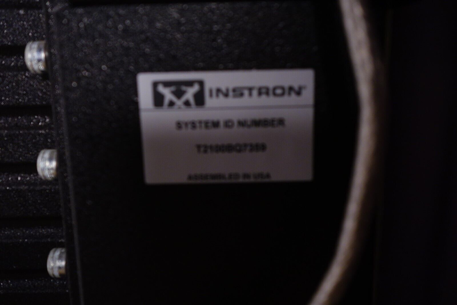 Wilson Instron KNOOP VICKERS HARDNESS TESTER TUKON TM 2100B 