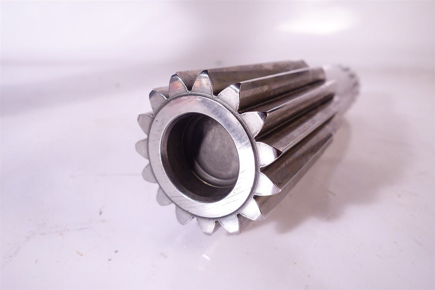 John Deere 6140R Sun Gear Shaft R537593