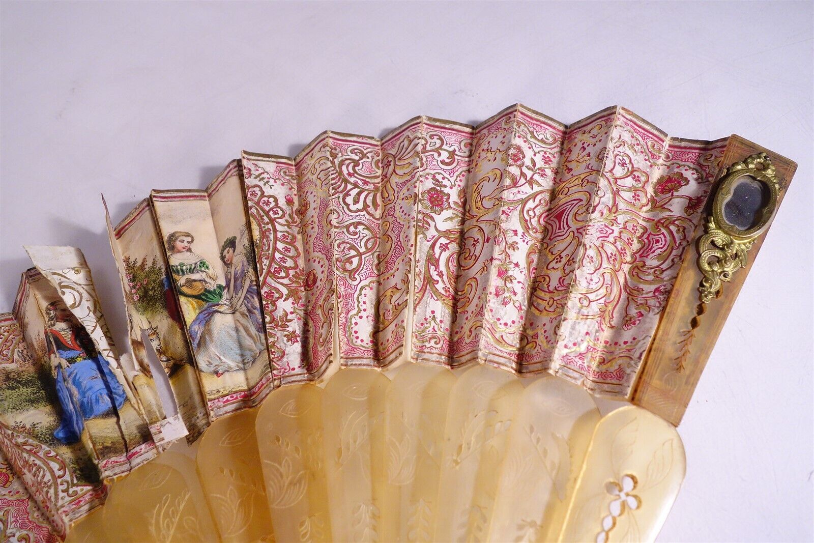 Late 18th Century Antique HAND FAN Carved MOP Sticks HAND PAINTED