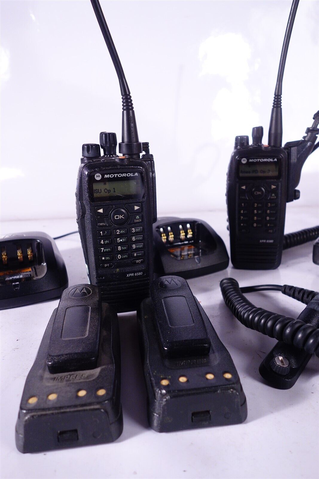 Lot of 2 Motorola XPR 6580 Radios w/ Charging Docks / accessories 