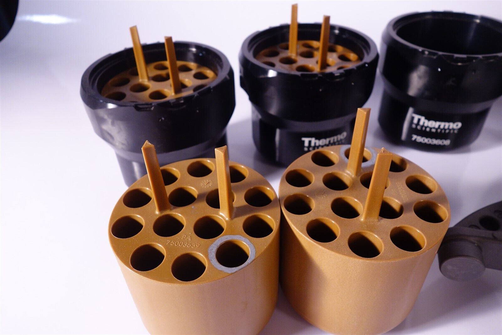 THERMO SCIENTIFIC 75003180 TX-750 ROTOR & 4 x 750 ML SWING ROUND BUCKET 75003608
